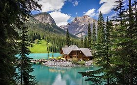 Emerald Lake Lodge Canada